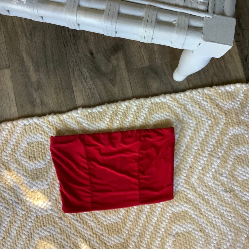 red cropped tube top
